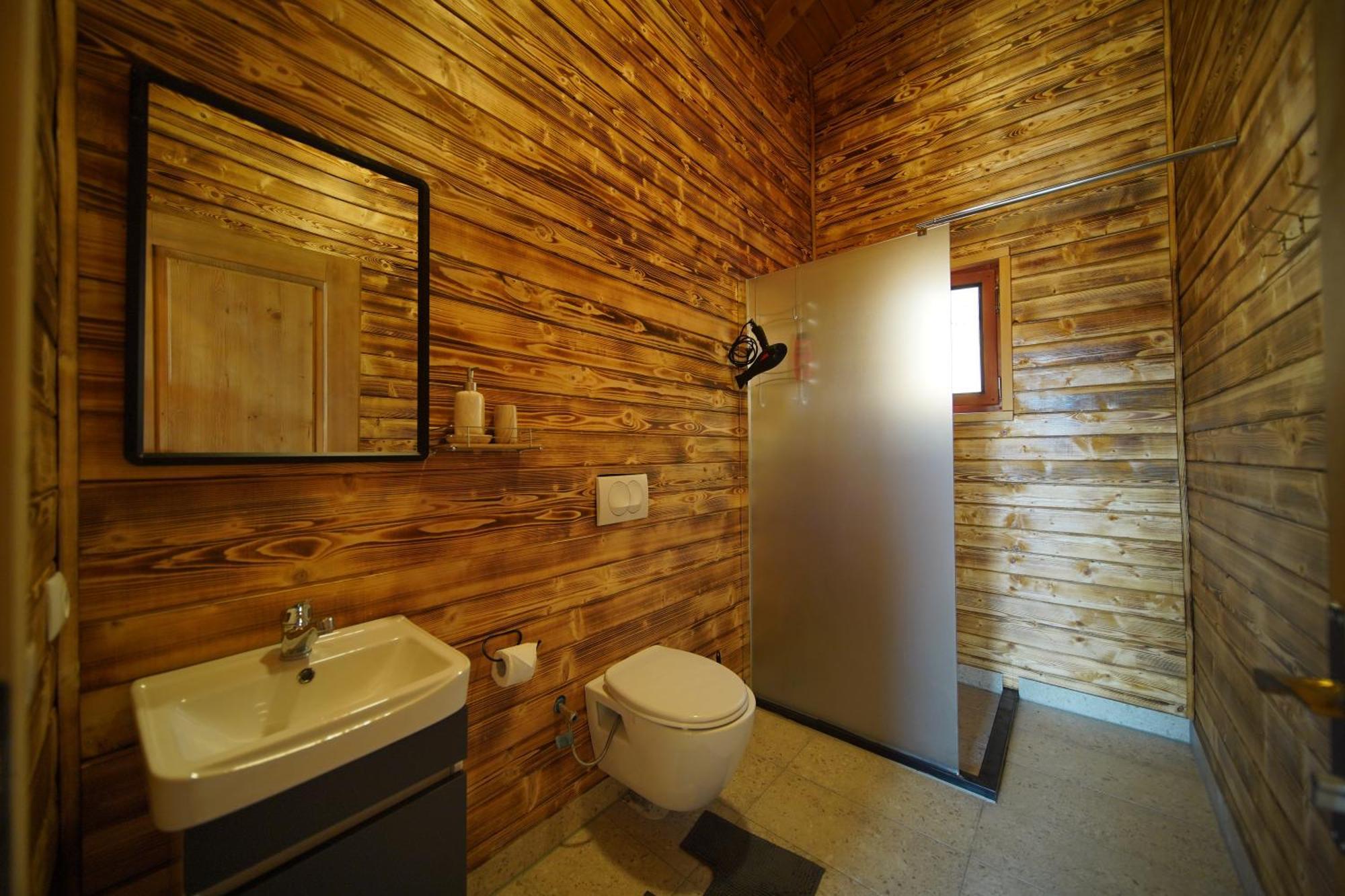 Bioland Villa'S Novoberdo Luaran gambar