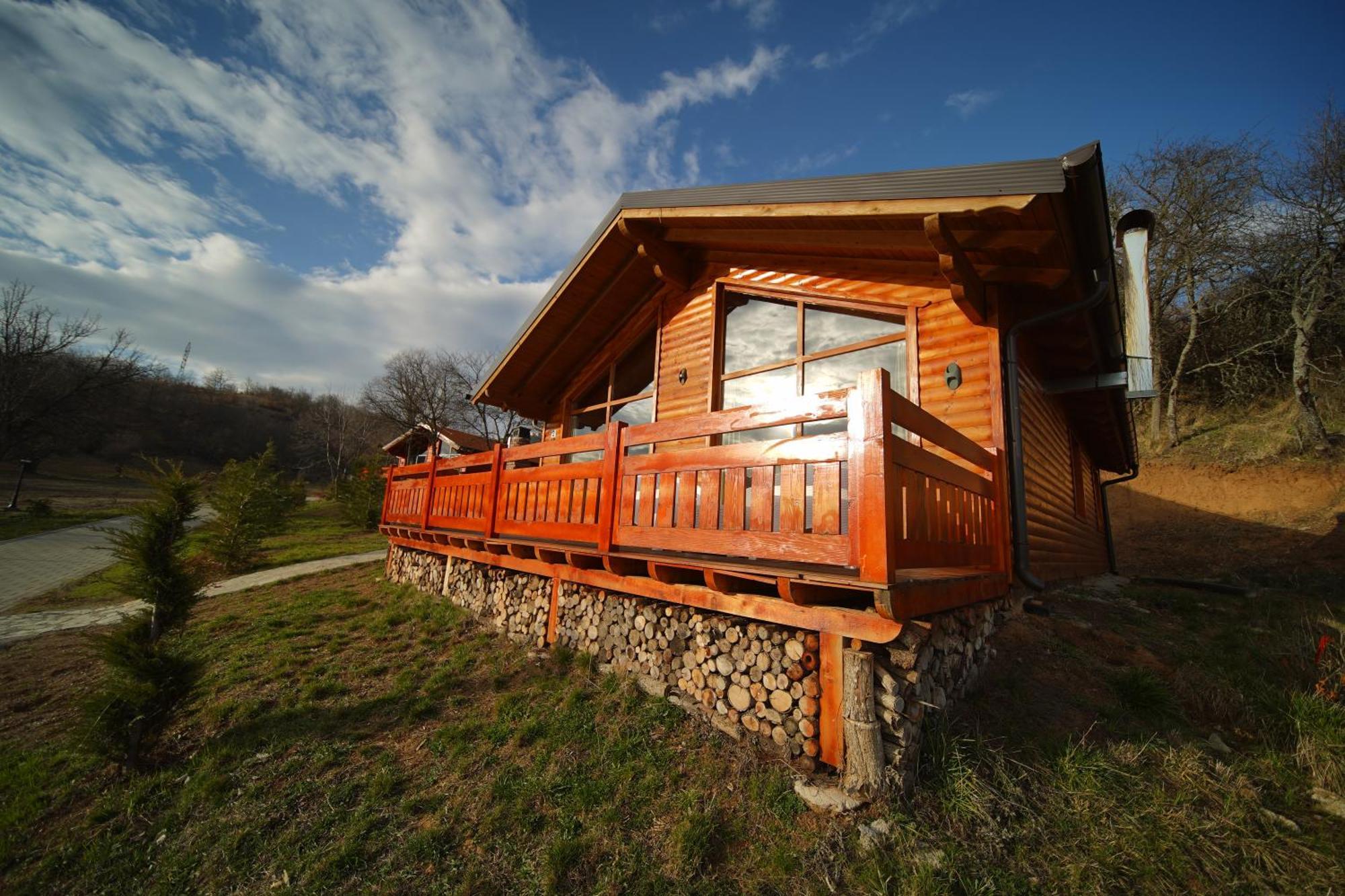 Bioland Villa'S Novoberdo Luaran gambar